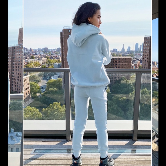 Aritzia TNA fleece polar zip hoodie jacket - Picture 4 of 9